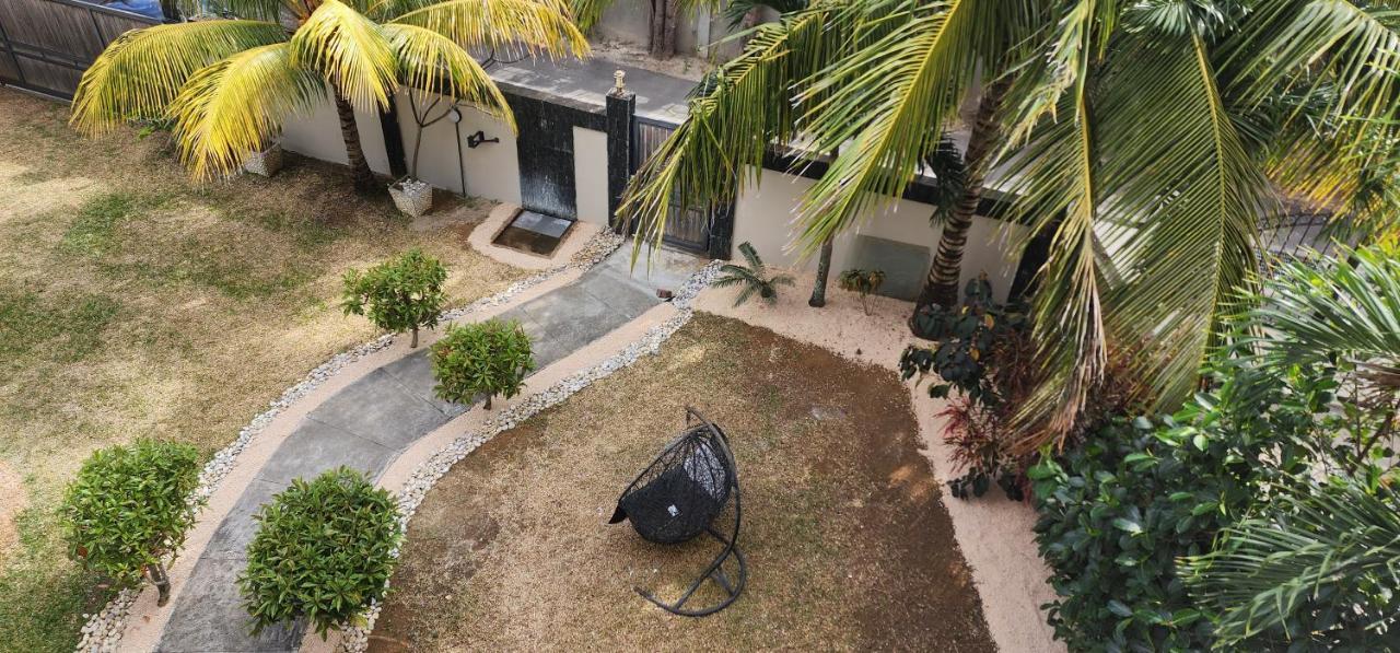 Number 7, 2Nd Floor, Pebble Bay Apartments With Garden View Grand Baie Exterior photo